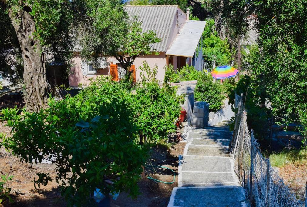 Holiday home Kiki's Beautiful House On Famous Village Pentati